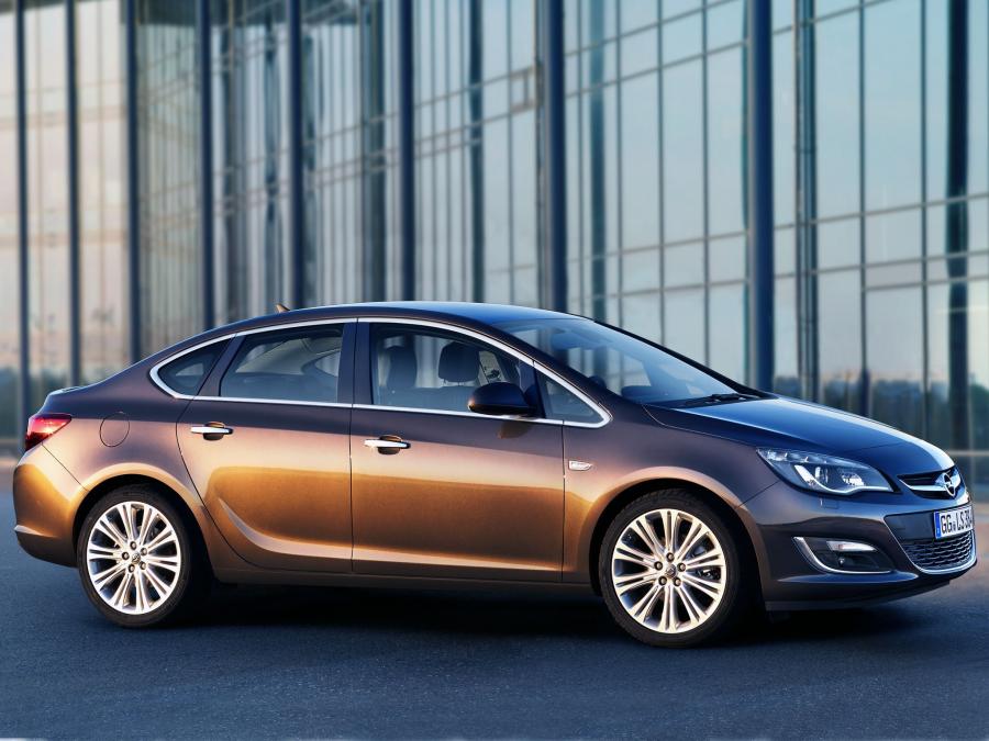  Opel Astra Sedan 2013 года  (фото 5 из 30)